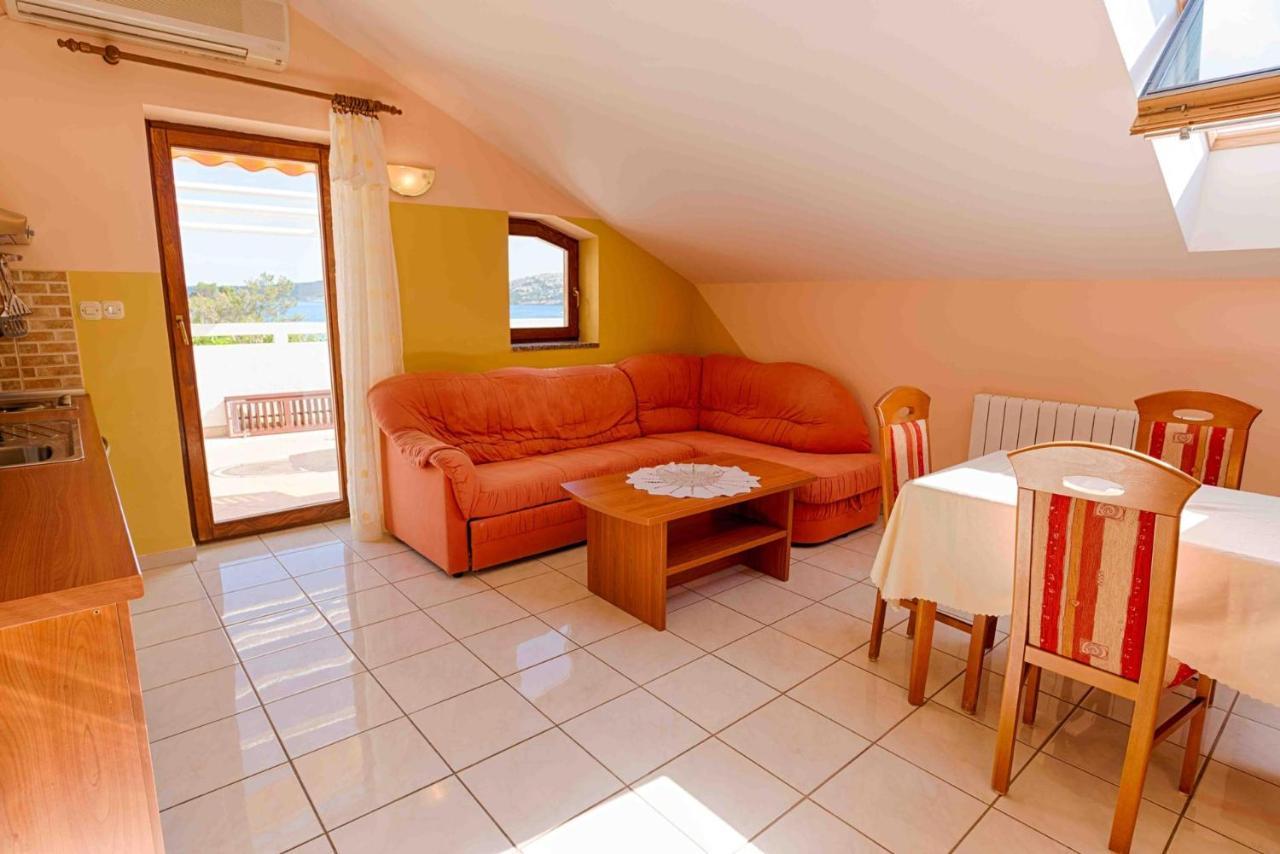Ariela At The Beach Apartment Stara Novalja Exterior foto
